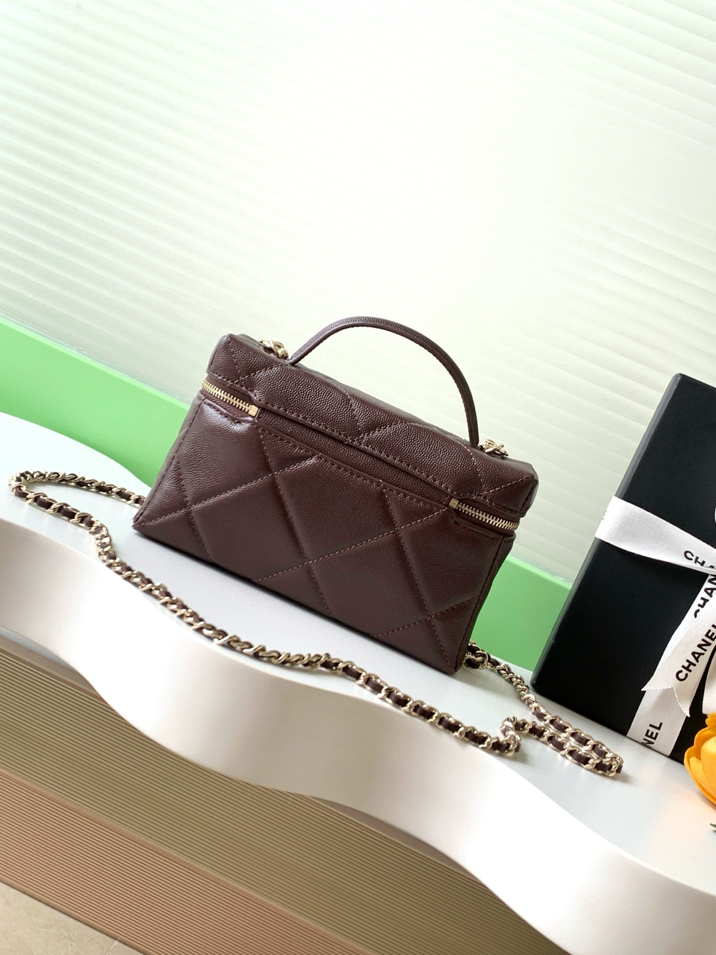 CHANEL 25S VANITY BAG 19.5 CM IN BURGUNDY BROWN LAMBSKIN