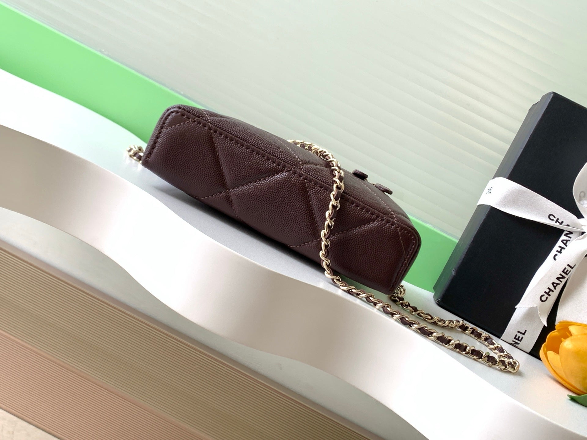 CHANEL 25S VANITY BAG 19.5 CM IN BURGUNDY BROWN LAMBSKIN