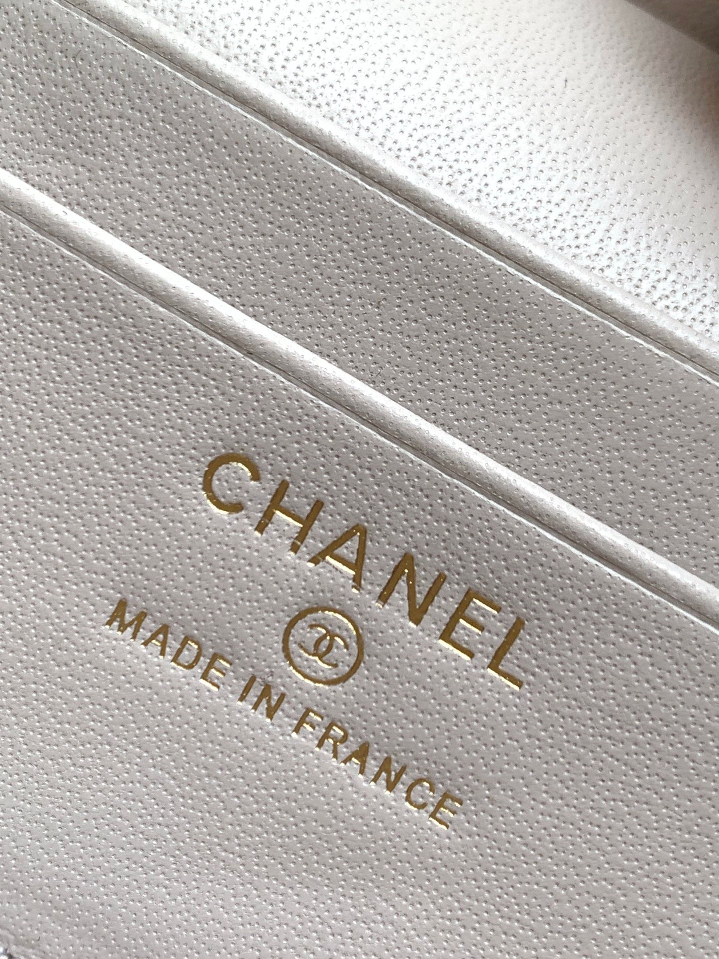 CHANEL 25S VANITY BAG 19.5 CM IN LIGHT BEIGE LAMBSKIN