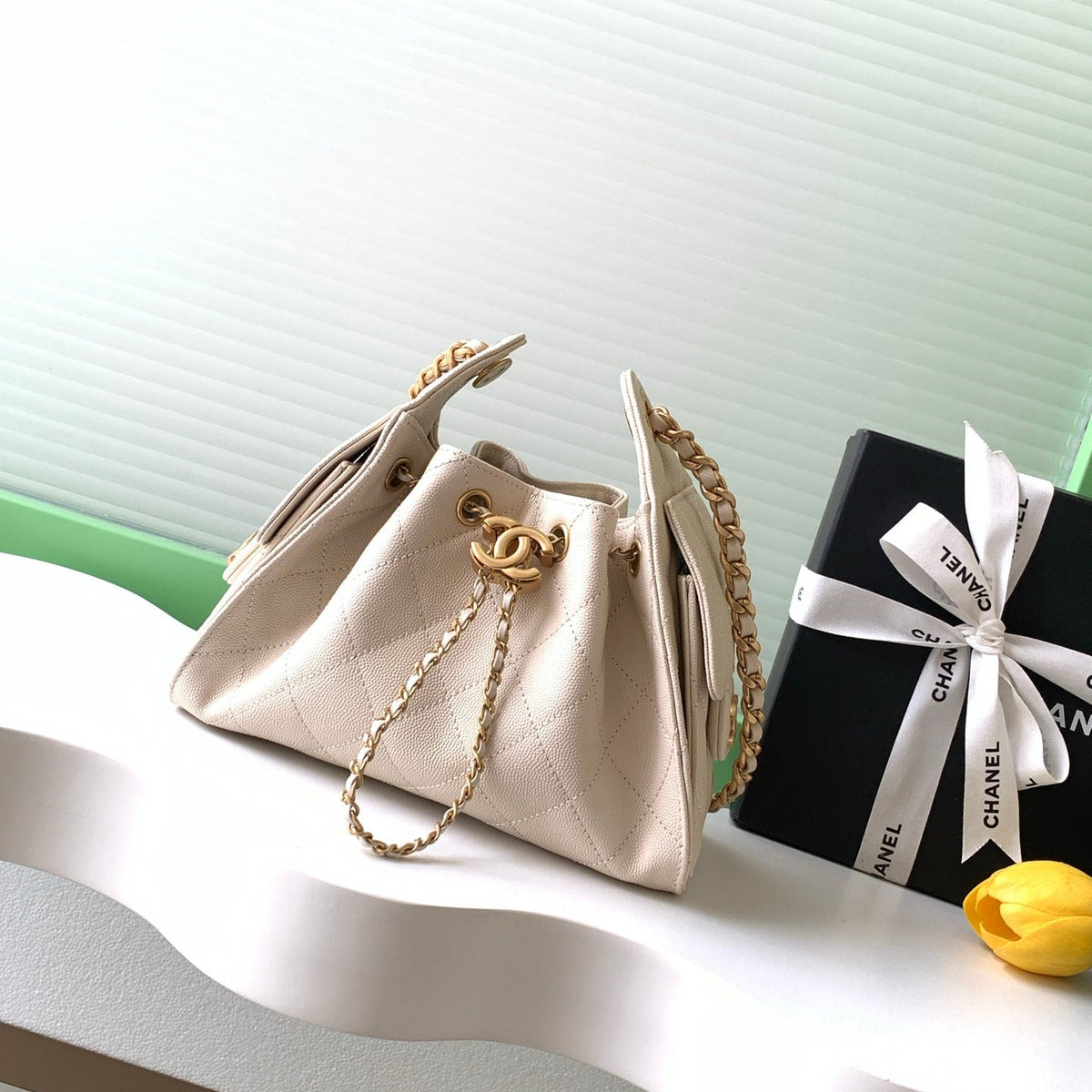 CHANEL 25S HOBO BAG 22 IN LIGHT BEIGE CAVIAR LEATHER WITH GOLD HARDWARE