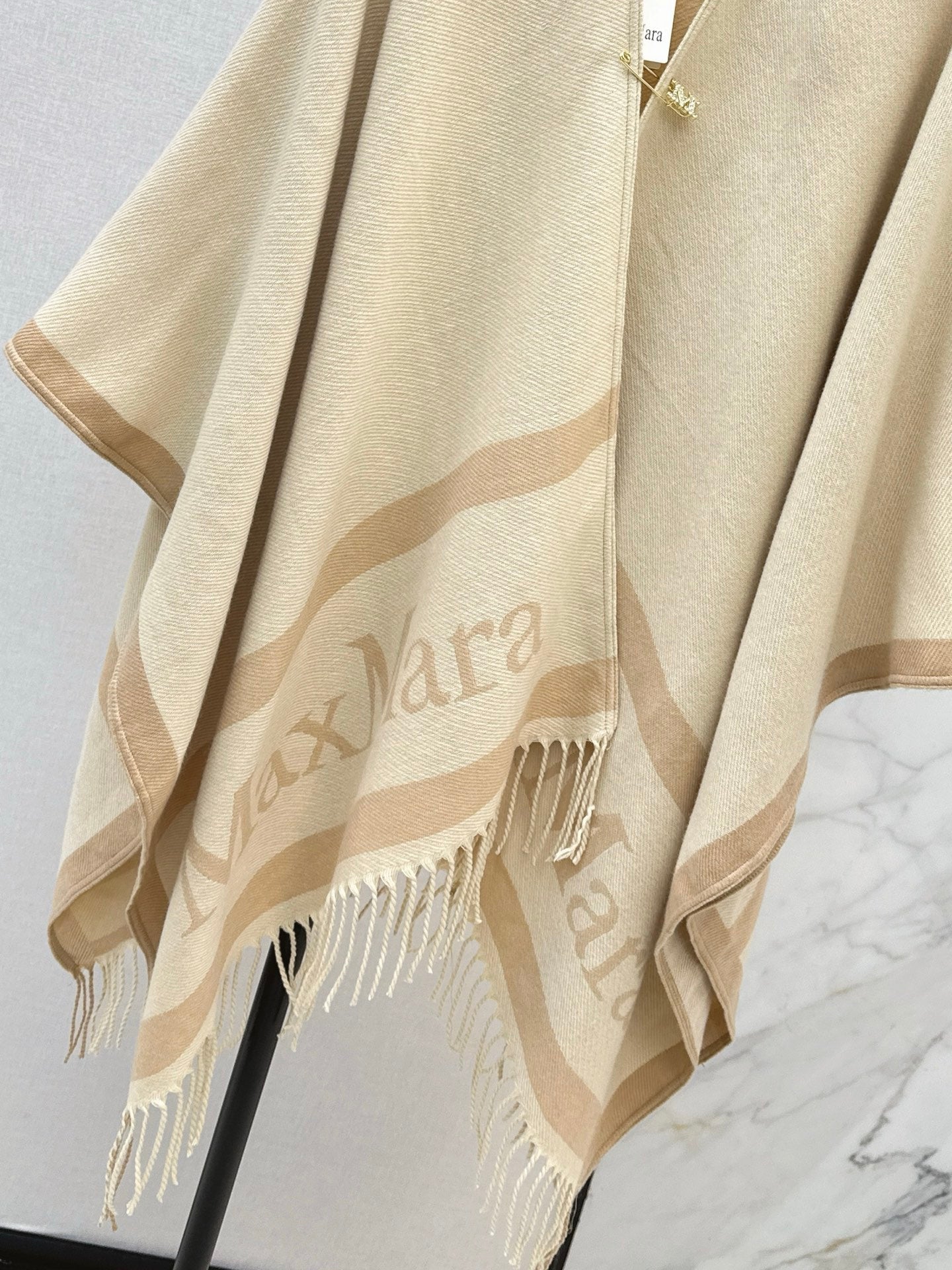 MAX MARA 25S JACQUARD CAPE COAT 008