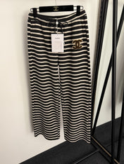 CHANEL 25S STRIPED PANTS 570