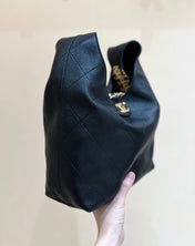 QUILTED SMALL HOBO BAG 27 IN BLACK LAMBSKIN GOLD HARDWARE