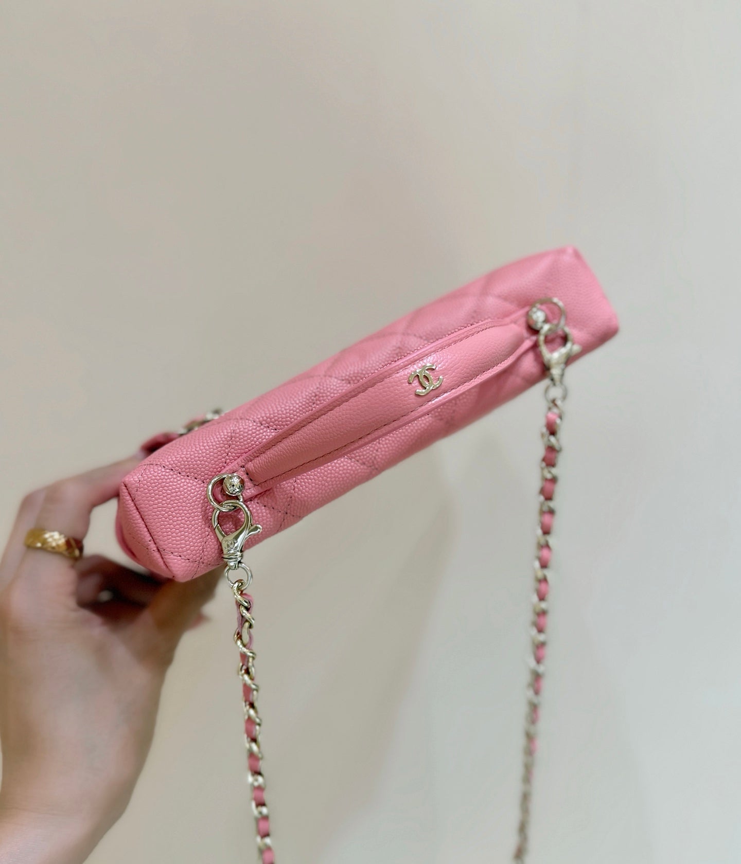 VANITY CASE 19 IN CONTESSA PINK CALFSKIN GOLD-TONE METALLIC