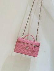 VANITY CASE 19 IN CONTESSA PINK CALFSKIN GOLD-TONE METALLIC