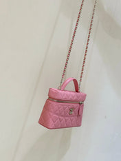 VANITY CASE 19 IN CONTESSA PINK CALFSKIN GOLD-TONE METALLIC