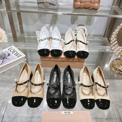 MARY JANE SANDAL CAP TOE DARK CREAM SHEEPSKIN - MID HEEL