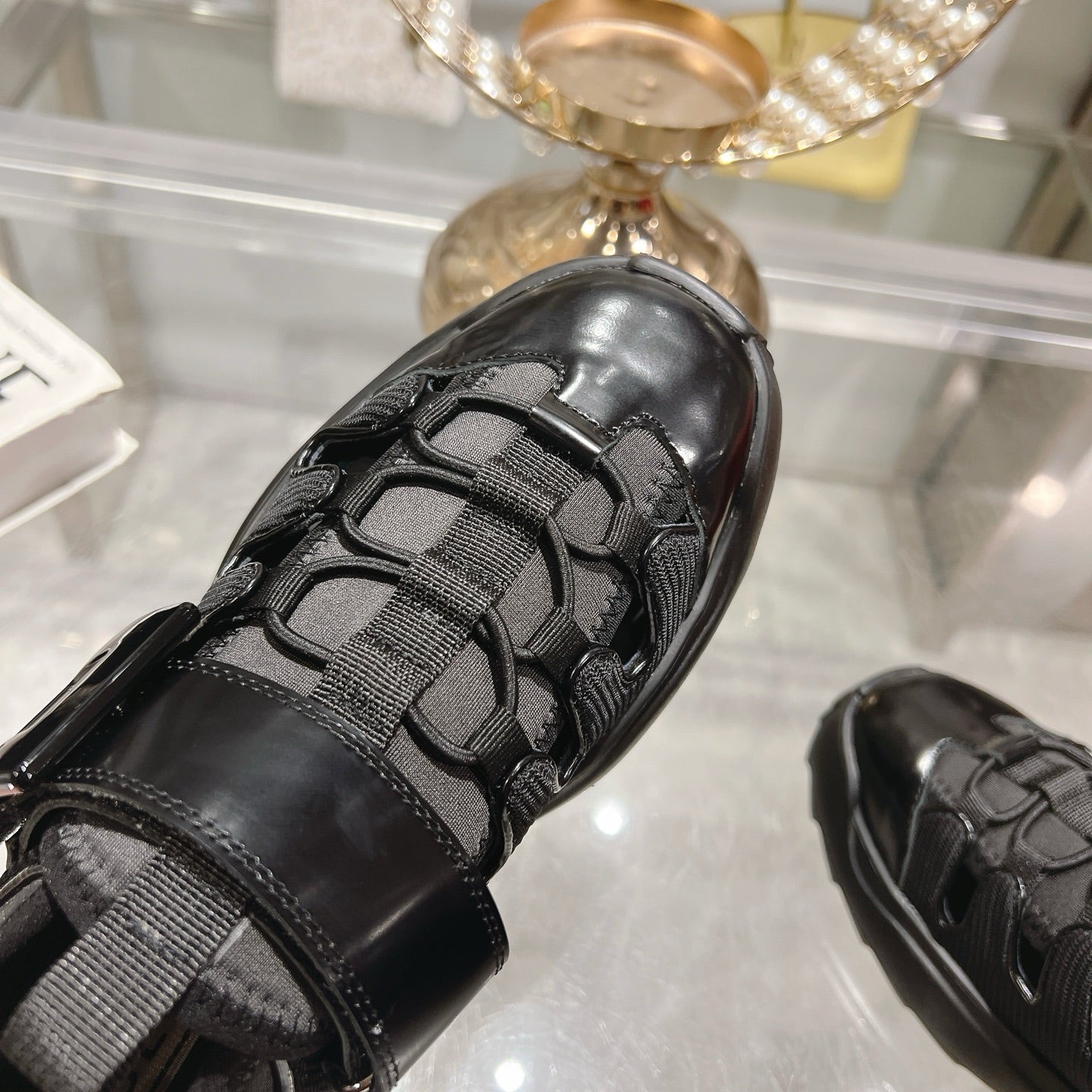 VIV' ON THE RUN TREKKY SNEAKERS IN BLACK SHINY CALFSKIN AND FABRIC