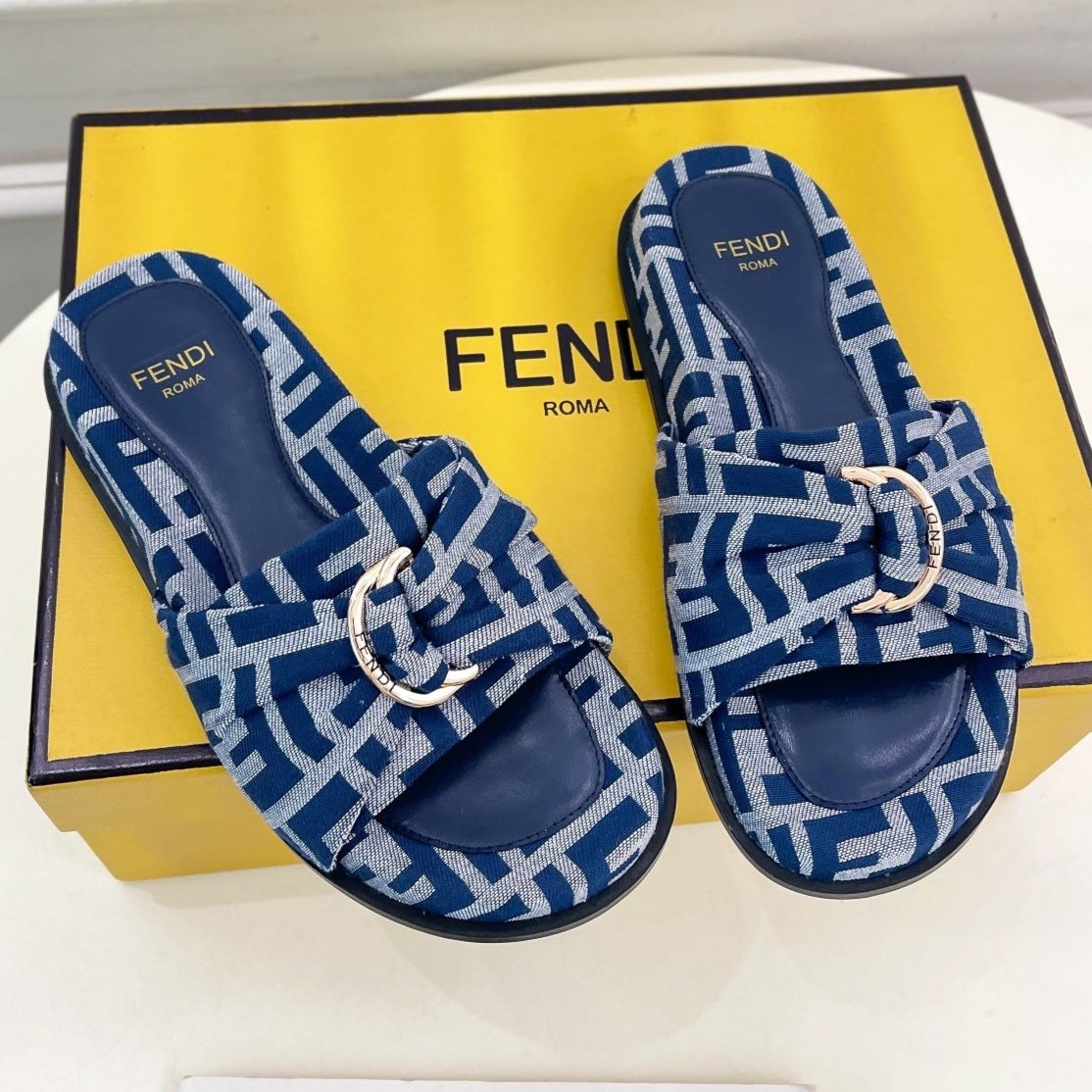 FENDI FLAT SLIPPER IN NAVY BLUE MONOGRAM JACQUARD FABRIC WITH GOLD HARDWARE
