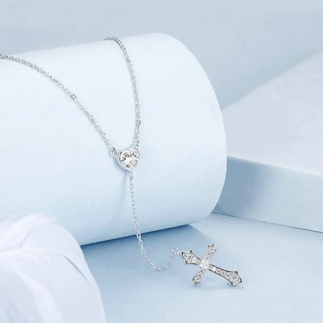 Delicate Heart-shaped Pendant Necklace