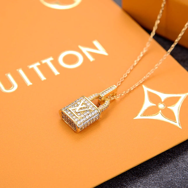 LV LOCK GOLD DIAMOND PENDANT NECKLACE