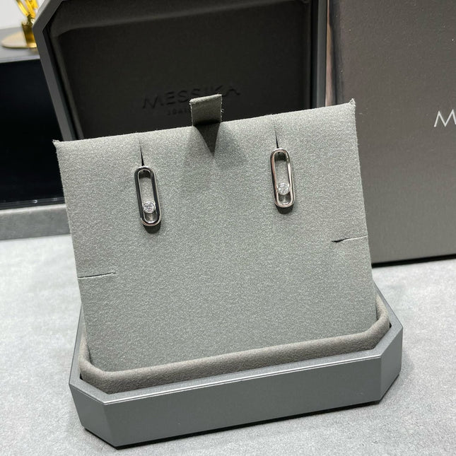 MOVE UNO SMALL 1 DIAMOND EARRINGS