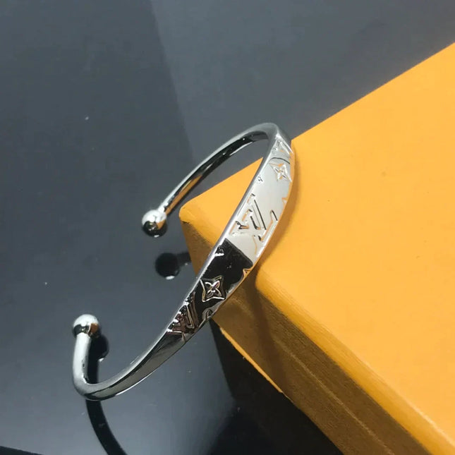 LV HIGH VERSION LETTER OPEN CUFF SILVER BRACELET